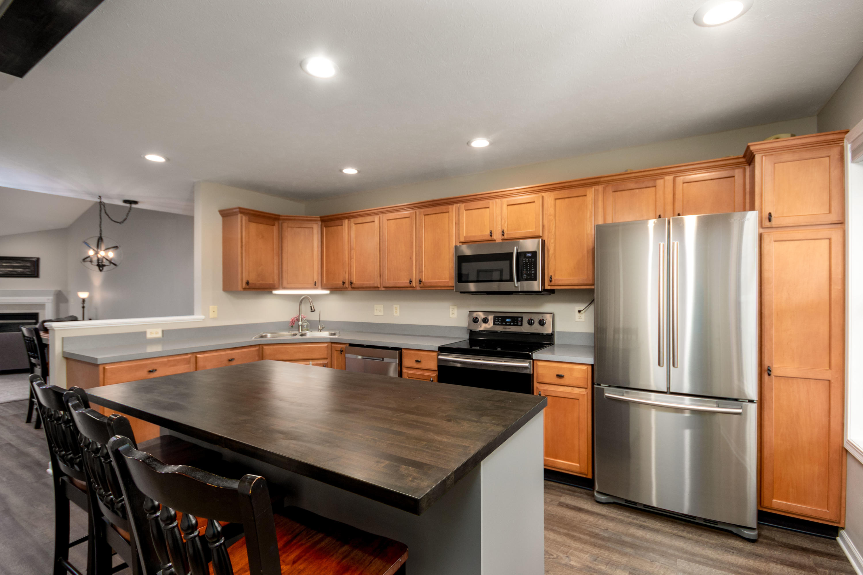 1357 East Point Ridge, Unit 11 Holland, MI 49423 - Photo 3 of 34 1357 E Pointe Ridge-21