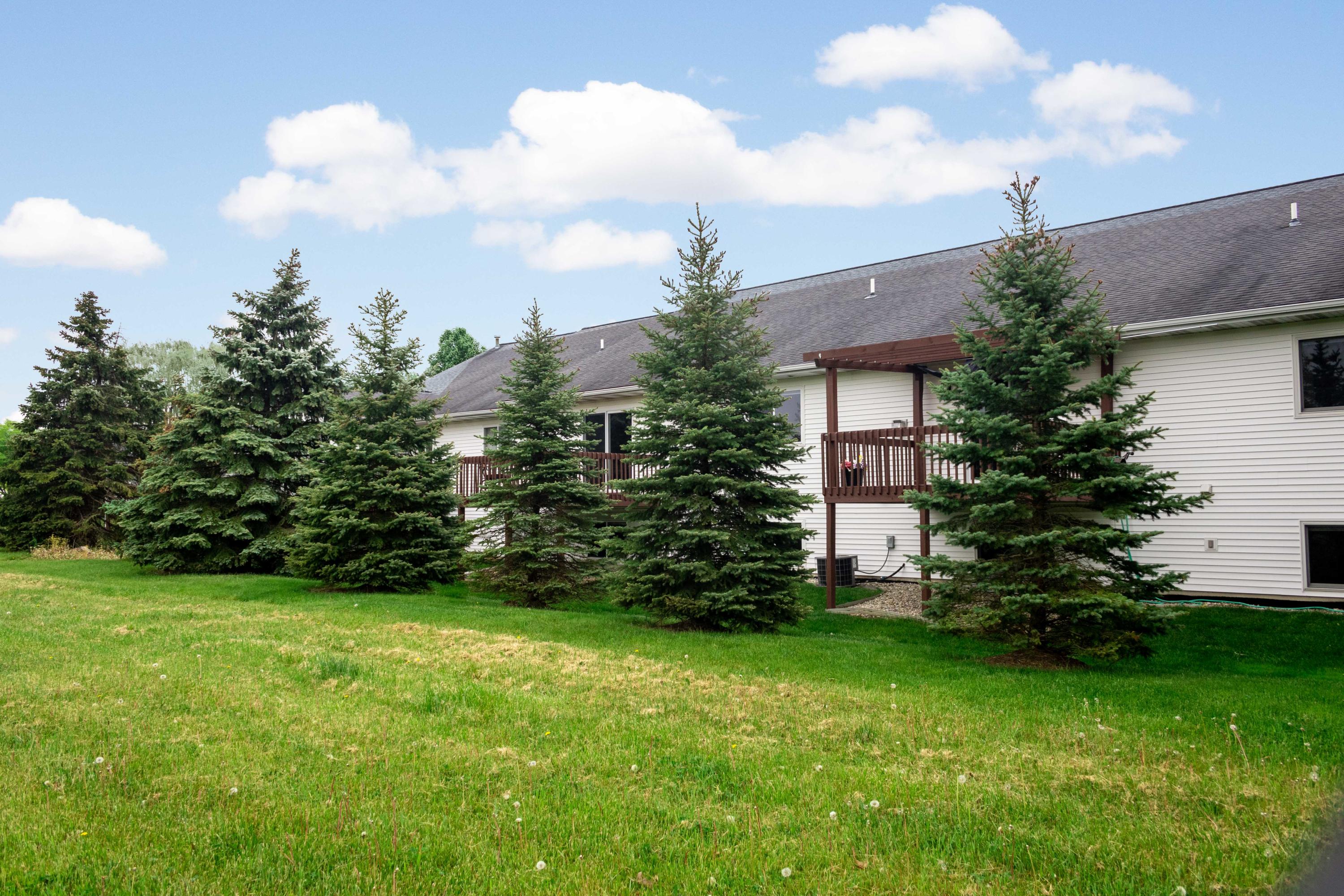1357 East Point Ridge, Unit 11 Holland, MI 49423 - Photo 33 of 34 1357 E Pointe Ridge-18