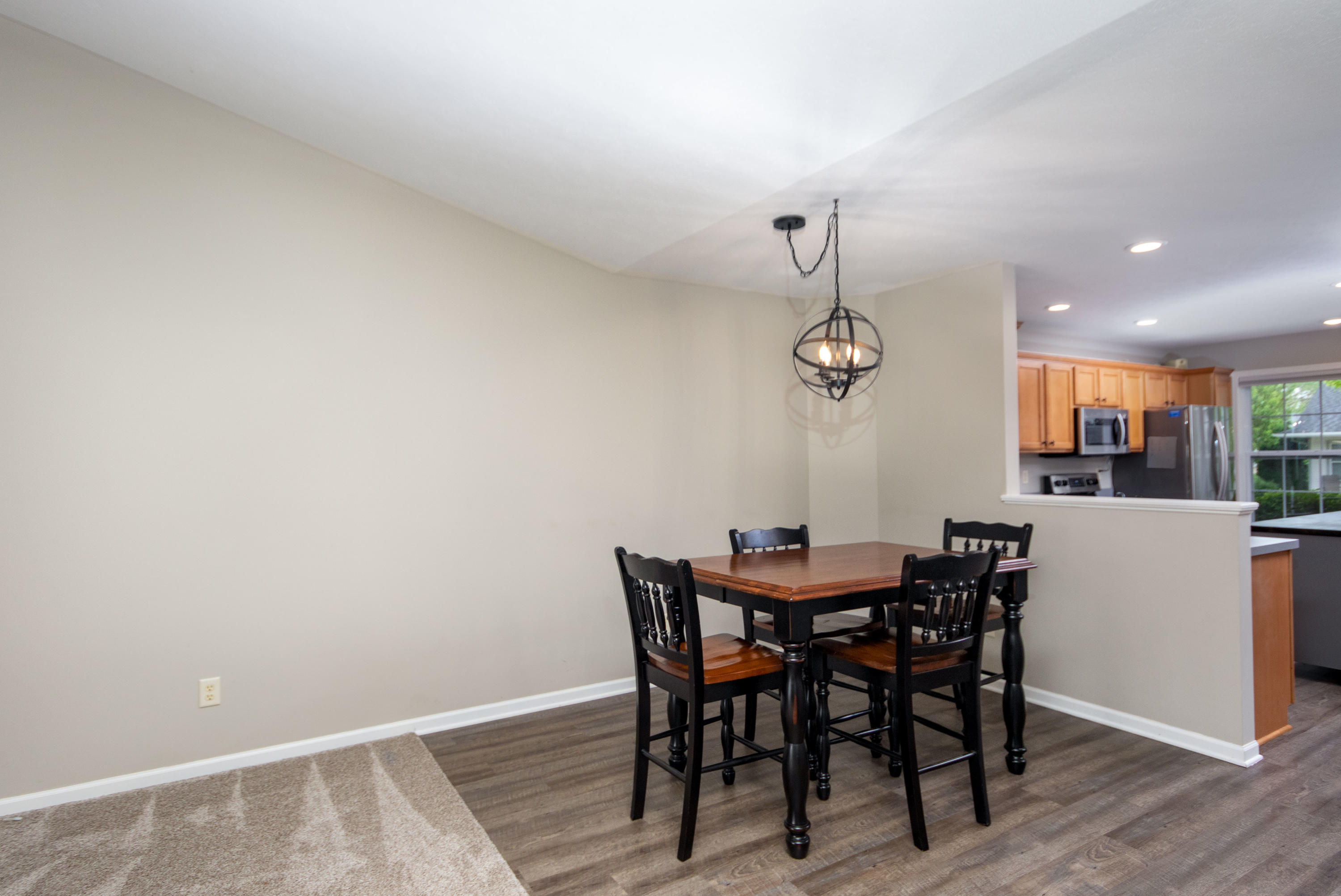 1357 East Point Ridge, Unit 11 Holland, MI 49423 - Photo 7 of 34 1357 E Pointe Ridge-25