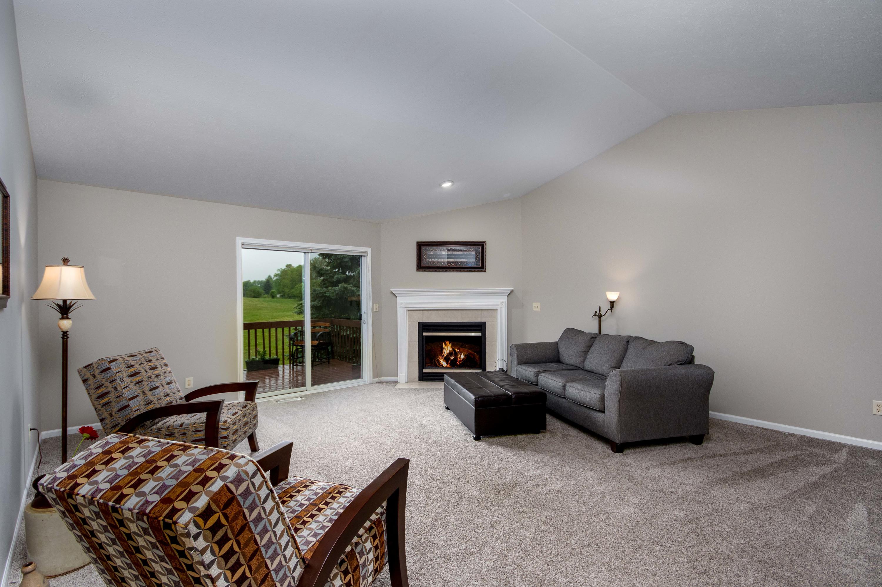 1357 East Point Ridge, Unit 11 Holland, MI 49423 - Photo 9 of 34 1357 E Pointe Ridge-27