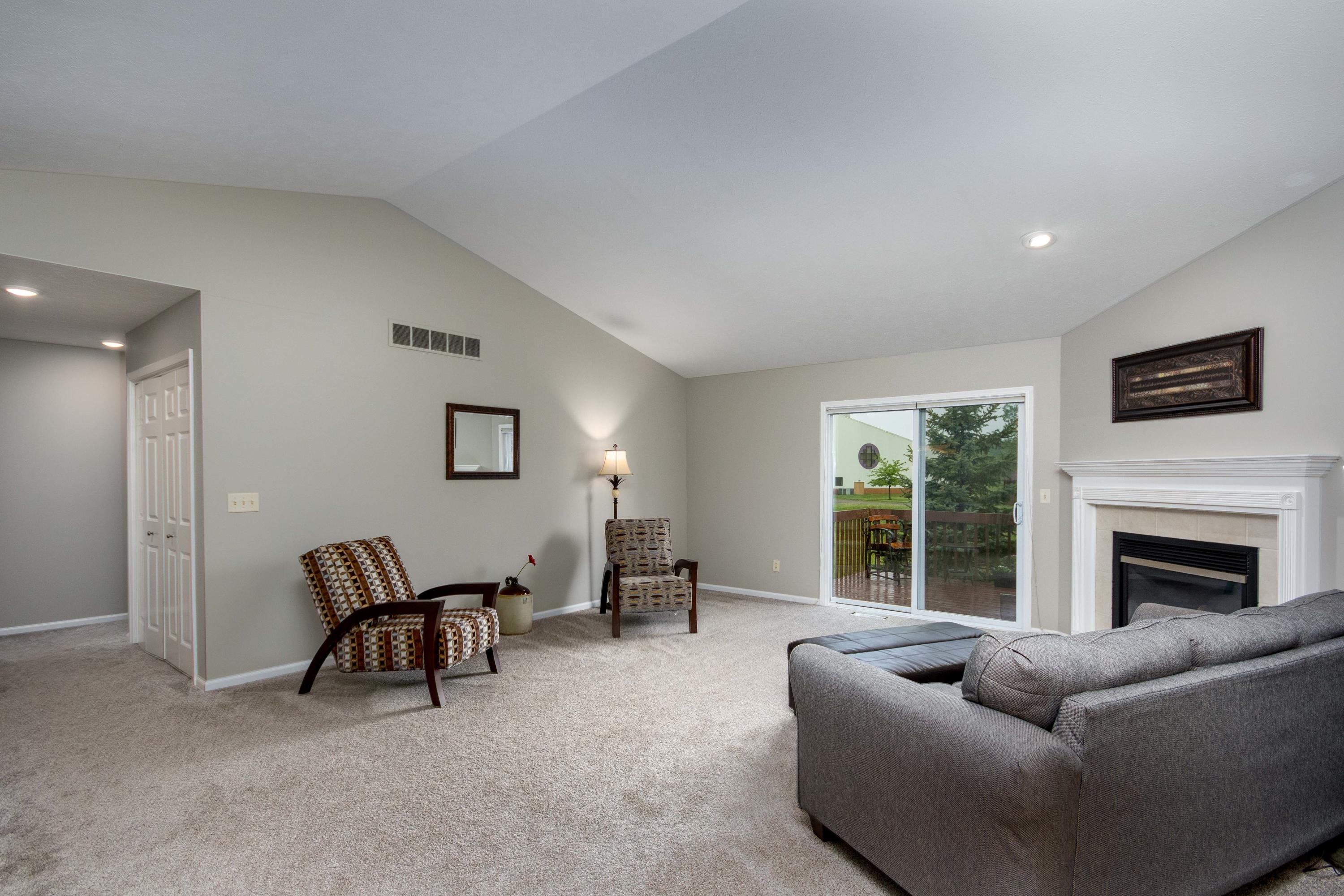 1357 East Point Ridge, Unit 11 Holland, MI 49423 - Photo 10 of 34 1357 E Pointe Ridge-28
