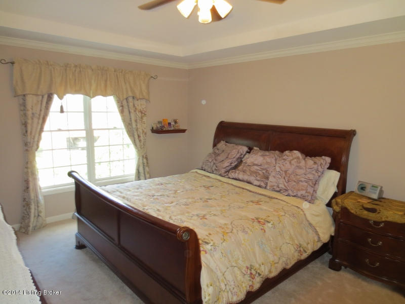 1502 Autumn Ridge Road Louisville, KY 40242 - Photo 30 of 62 IMG_0047 (800x600)