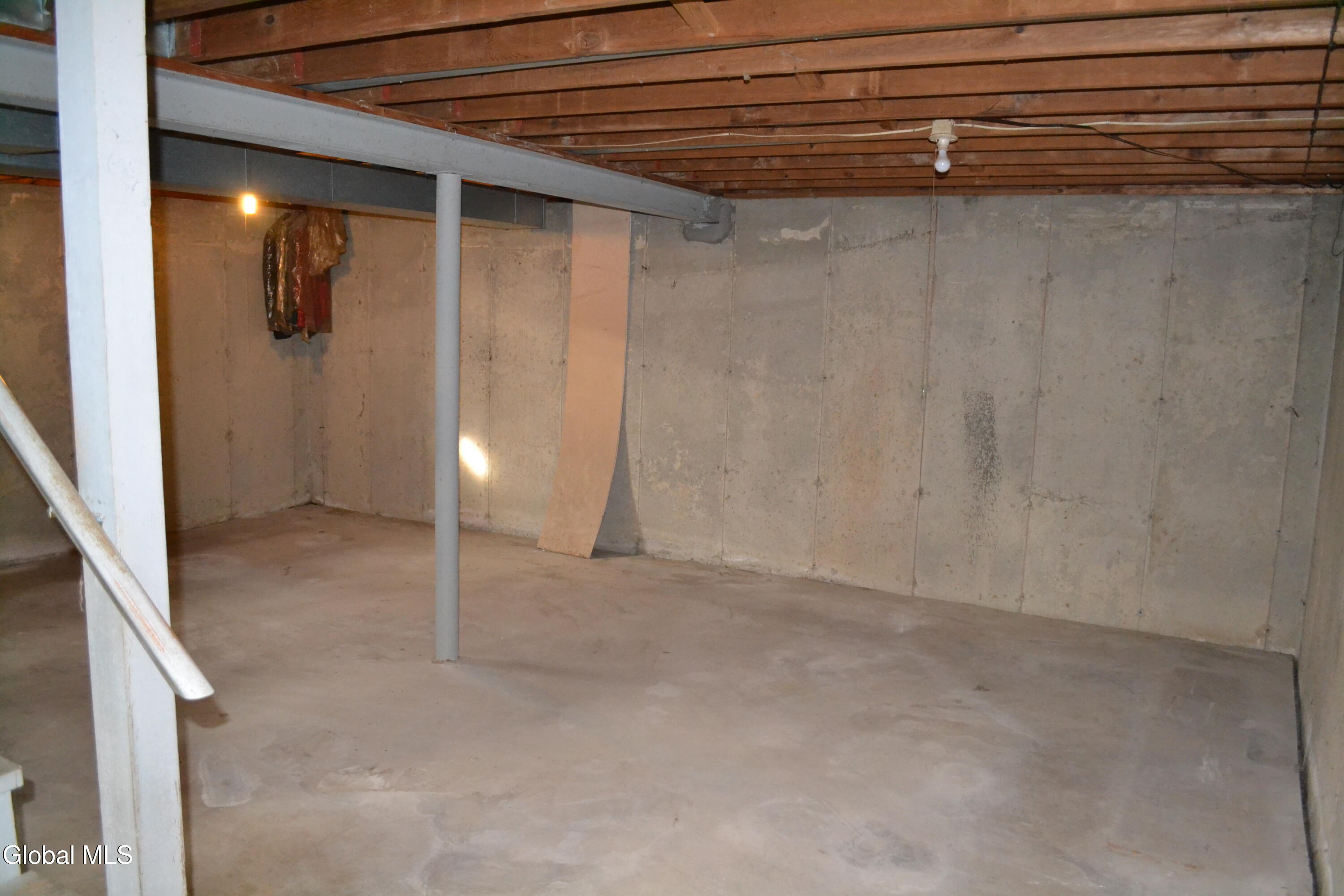 984 State Street Albany, NY 12203 - Photo 11 of 17 DSC_2329