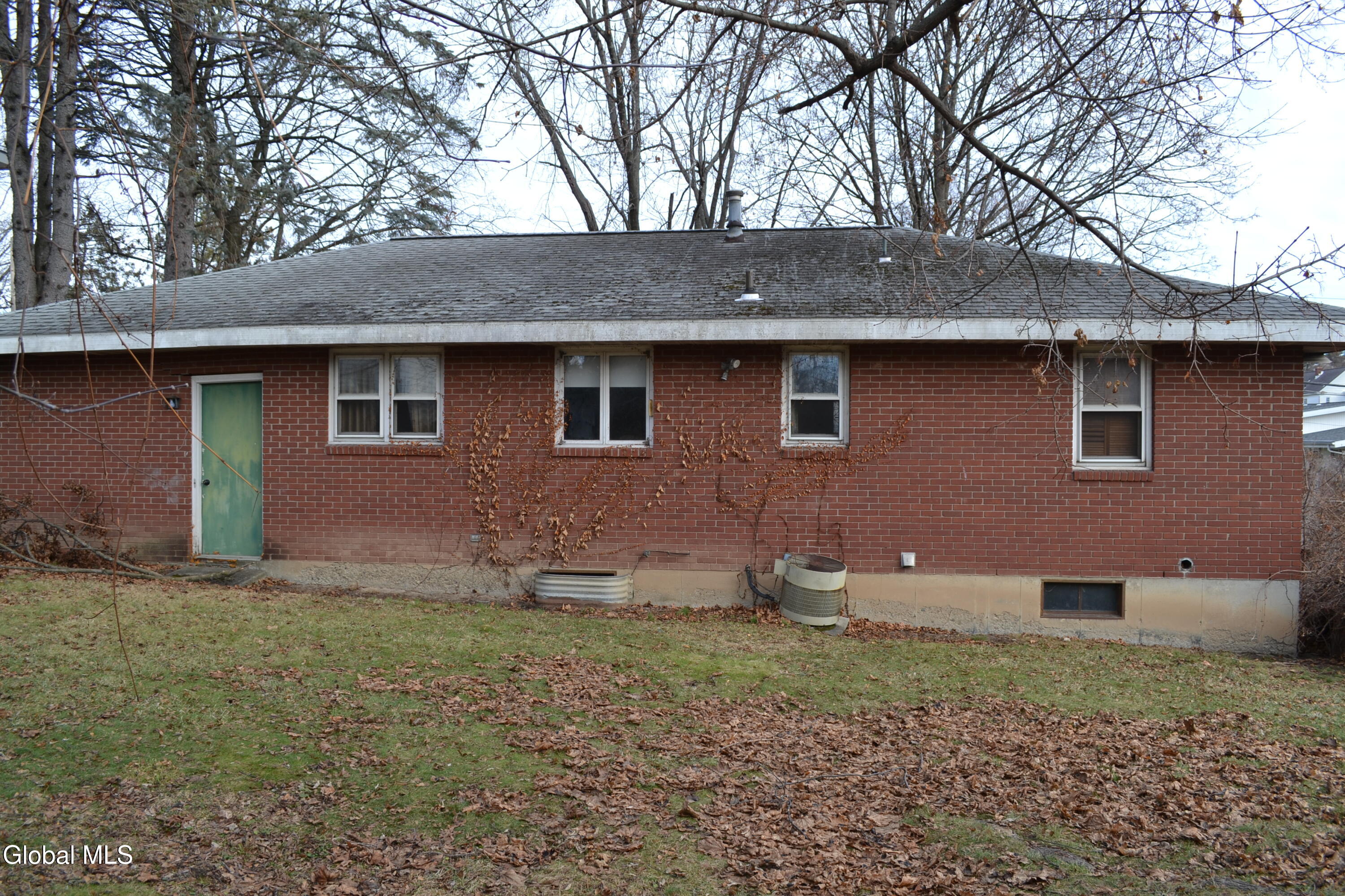 984 State Street Albany, NY 12203 - Photo 15 of 17 DSC_2336