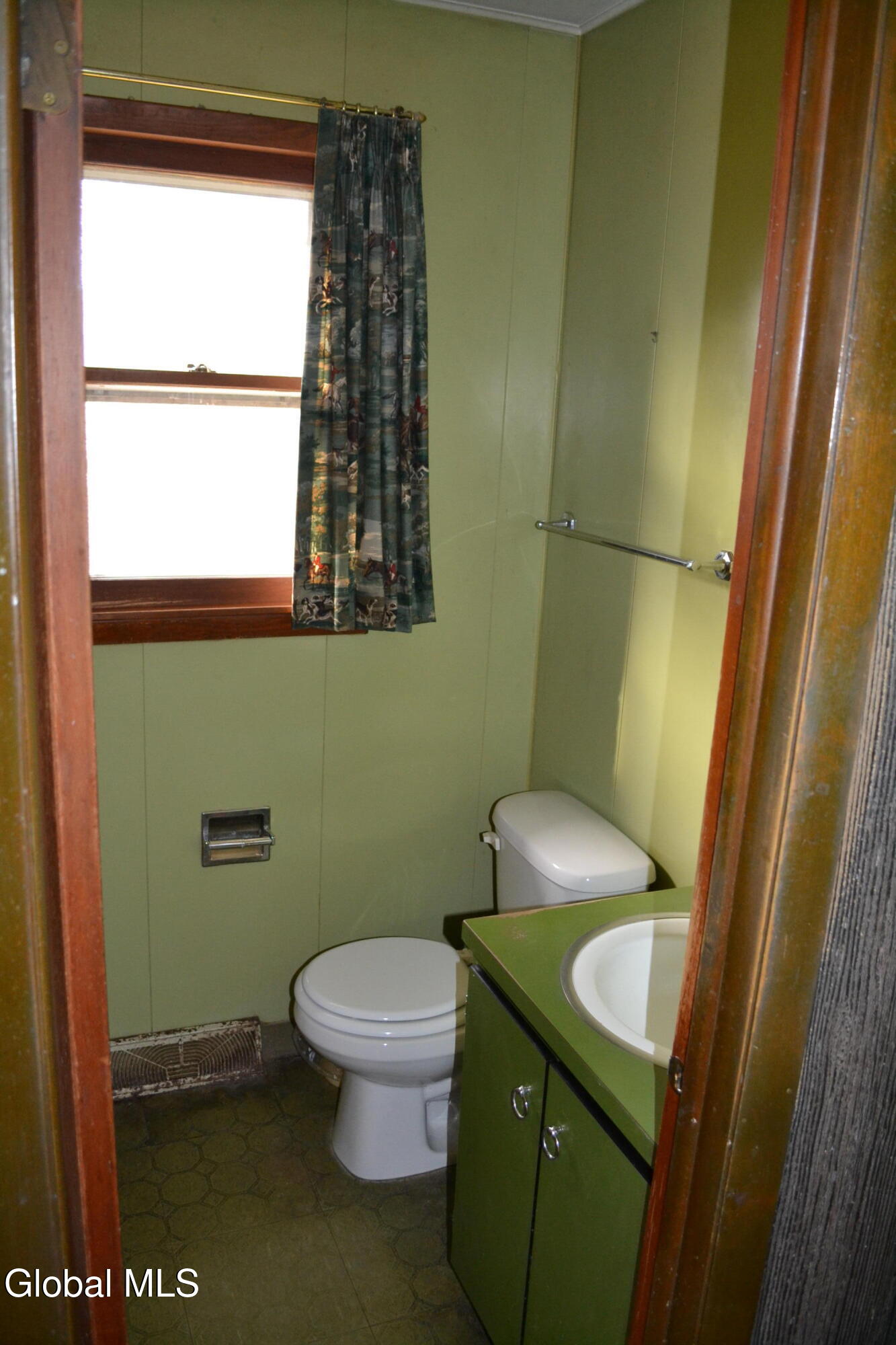 984 State Street Albany, NY 12203 - Photo 10 of 17 DSC_2325