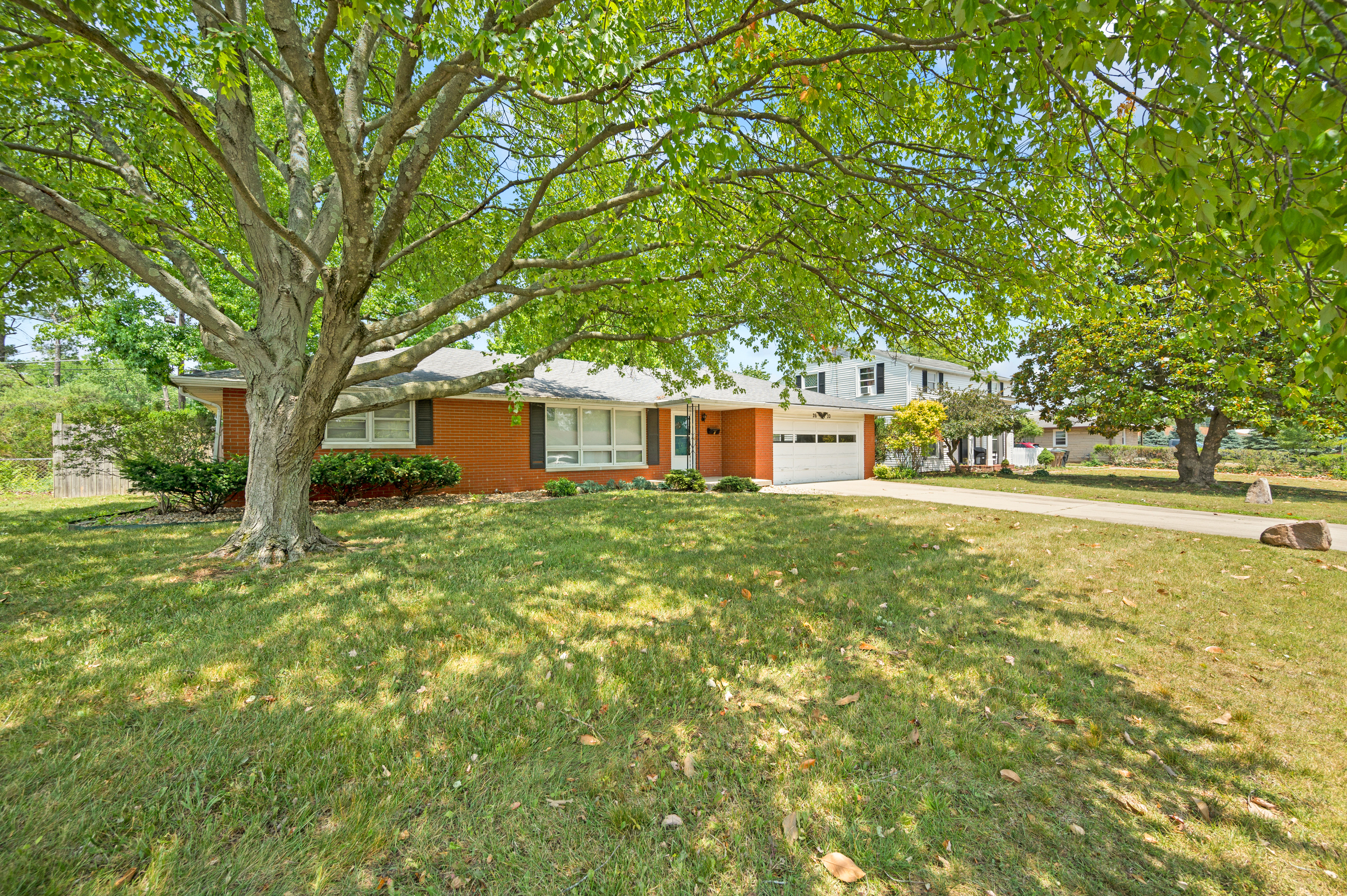 2670 19th Street Columbus, IN 47201 - Photo 6 of 46