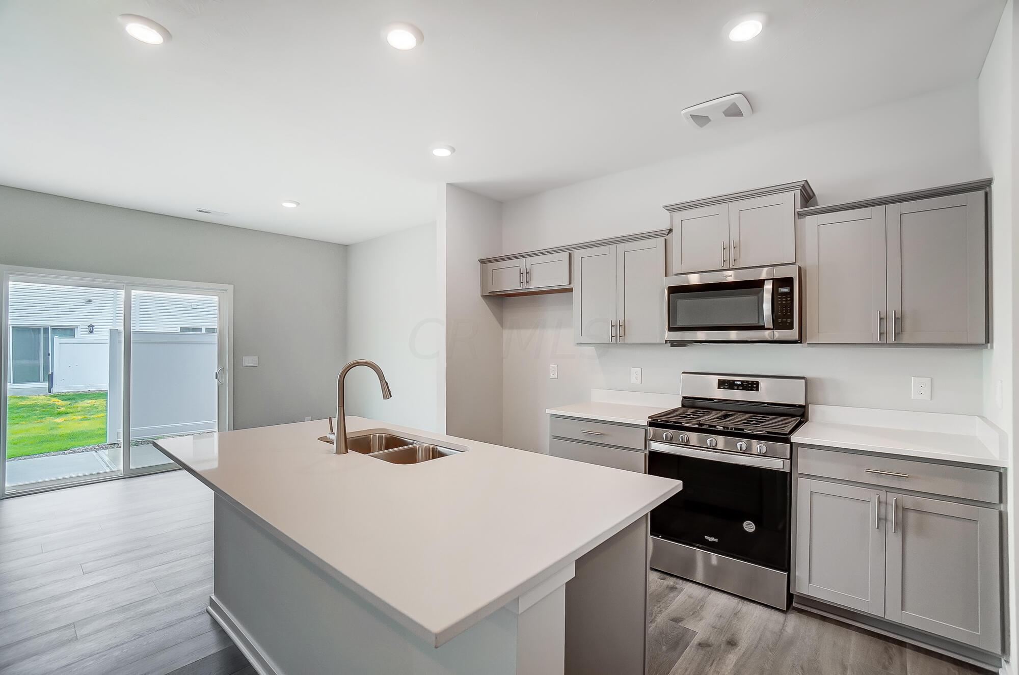 6378 Ripken Street Columbus, OH 43228 - Photo 12 of 51 012