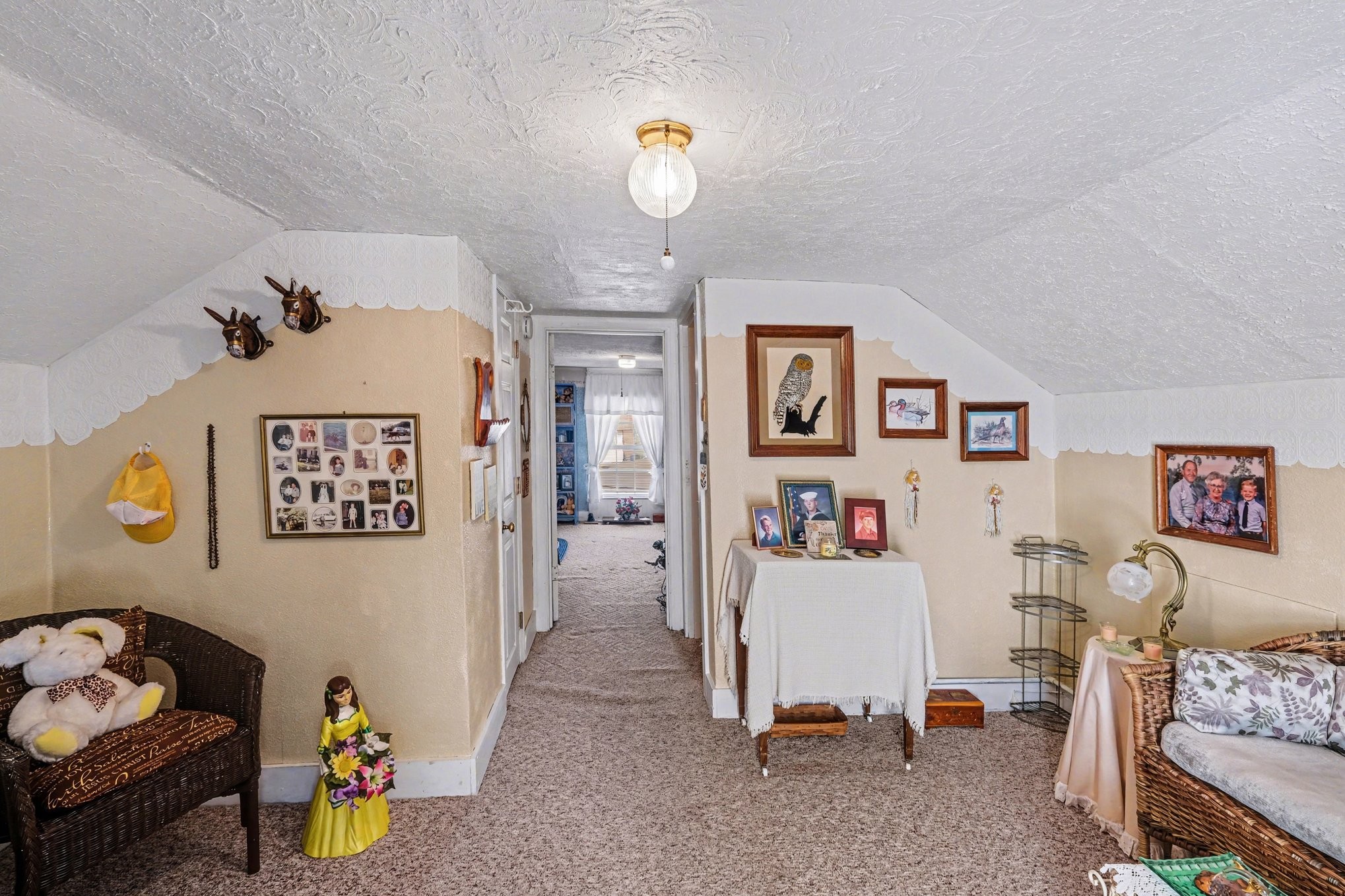 1801 Scribner Avenue Columbia, TN 38401 - Photo 21 of 30 a living room with couch and a table