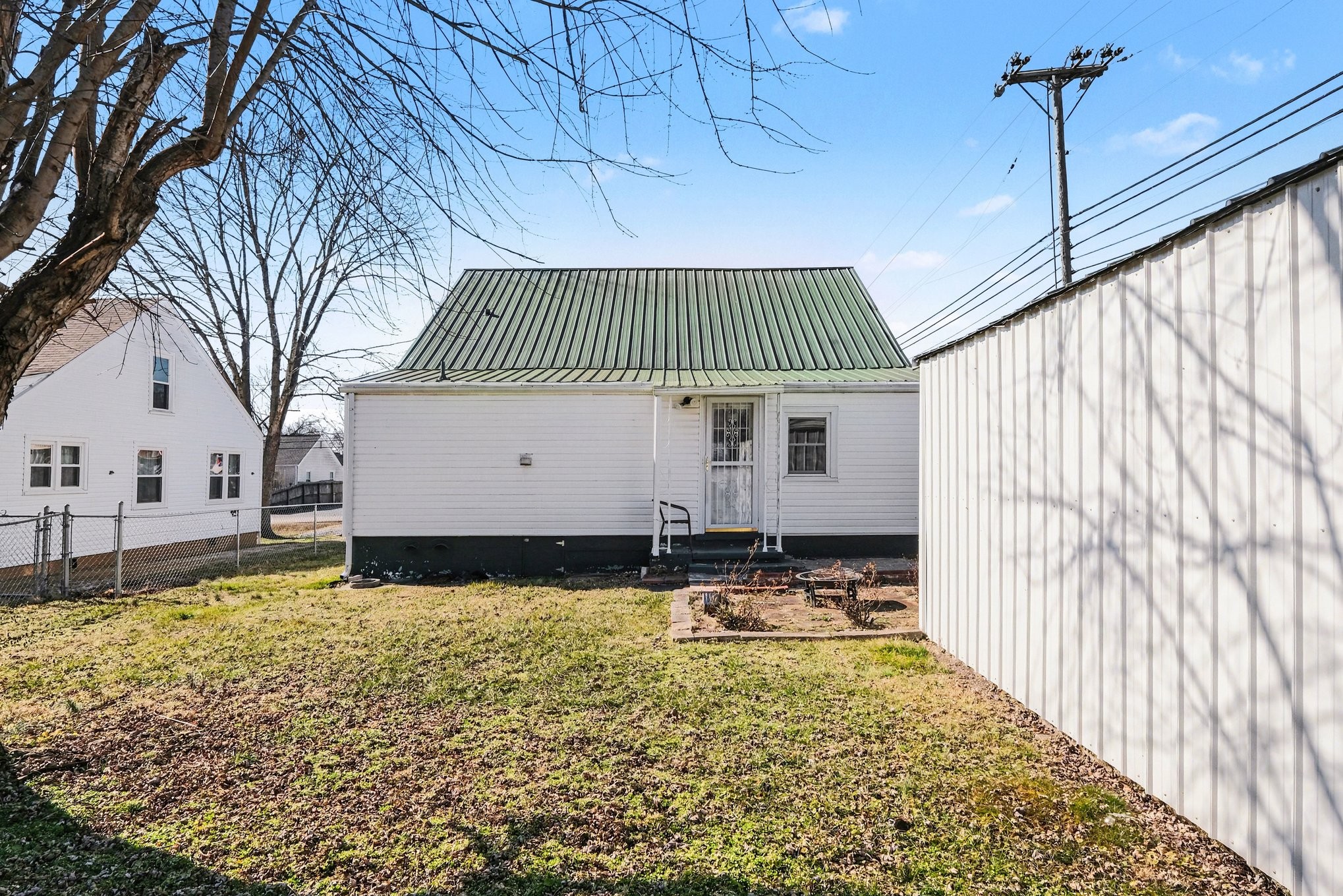 1801 Scribner Avenue Columbia, TN 38401 - Photo 30 of 30 a front view of a house with a yard