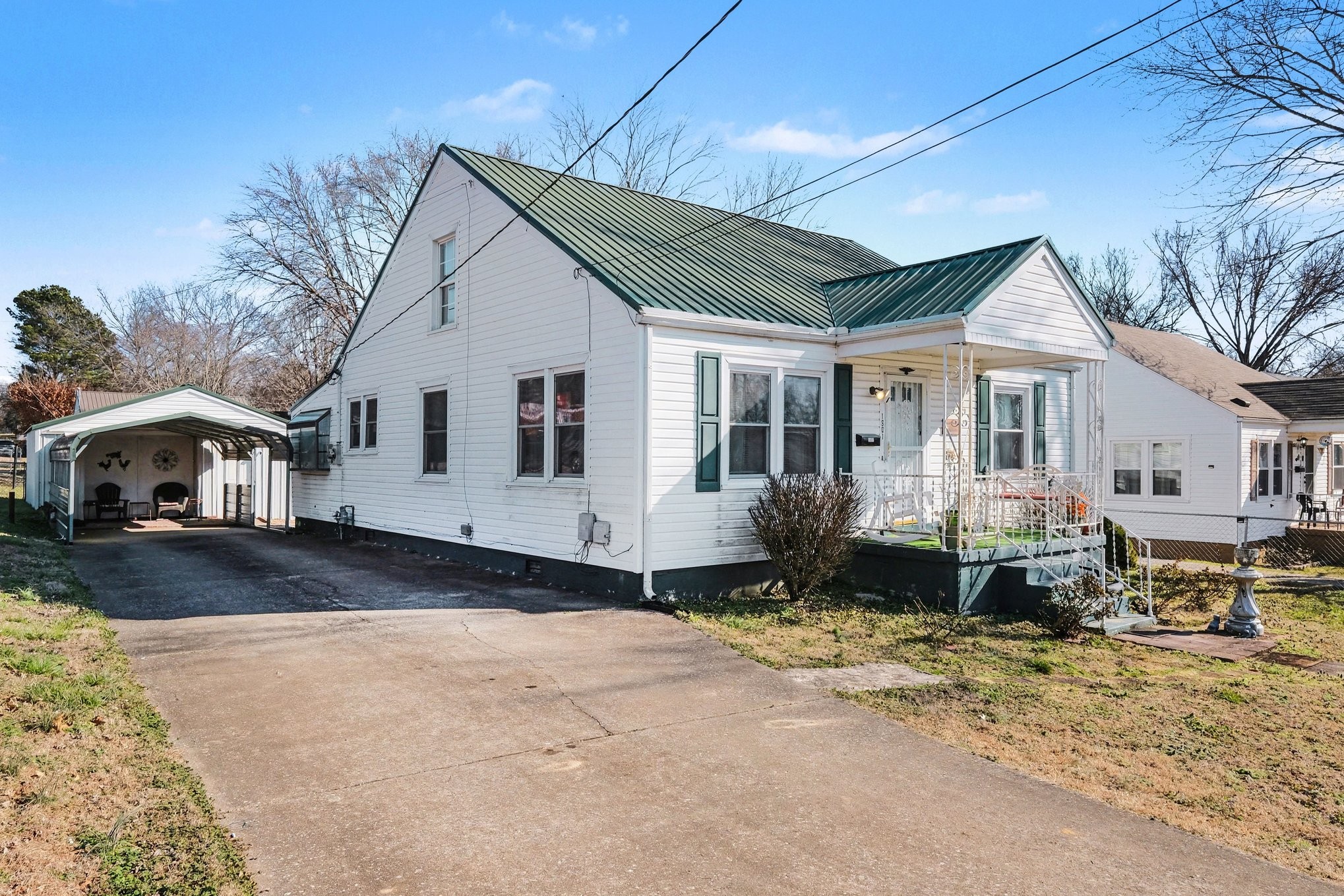 1801 Scribner Avenue Columbia, TN 38401 - Photo 3 of 30 a front view of a house with a yard