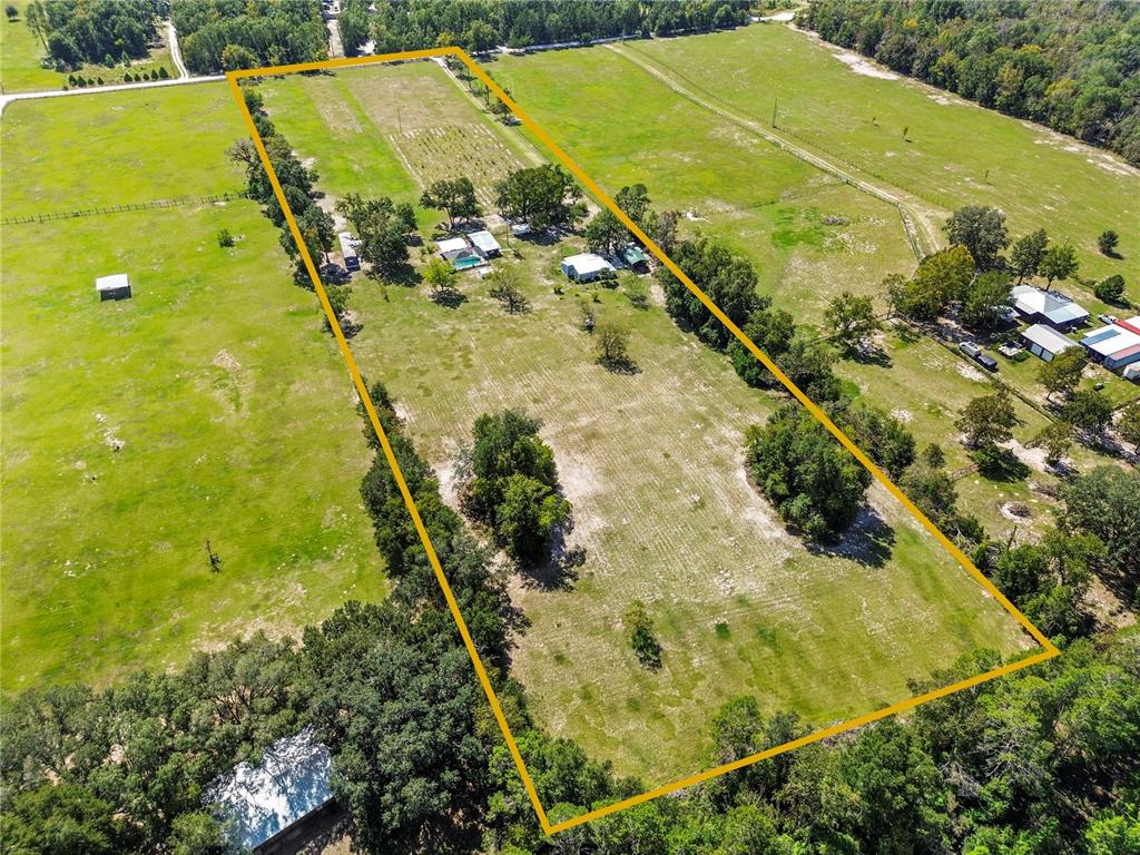 7650 Northeast 40th Street High Springs, FL 32643 - Photo 33 of 75 a view of a yard