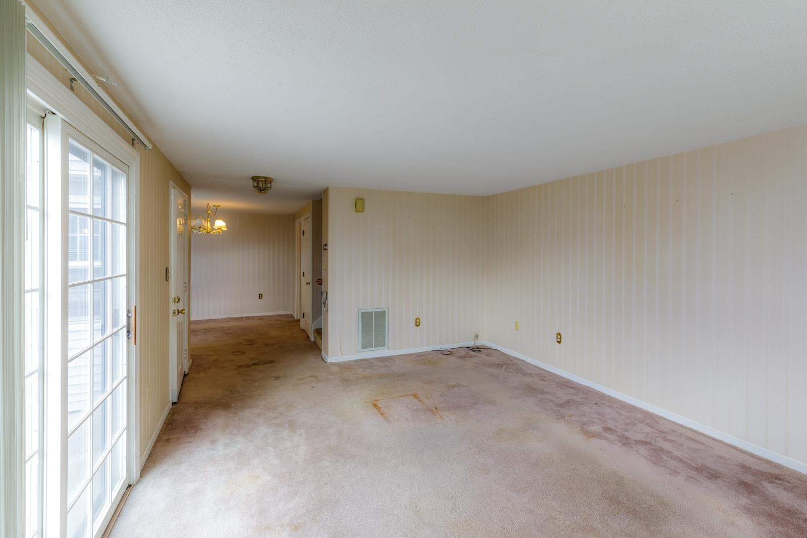 33 Springfield Estates Rochester, NH 03867 - Photo 8 of 18