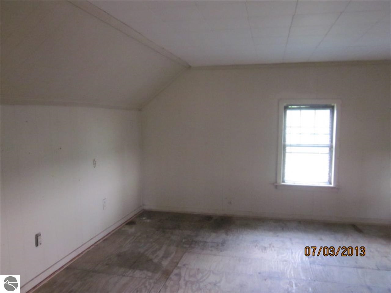 9322 North Wisner Road Breckenridge, MI 48615 - Photo 13 of 18 1749822-12.JPG