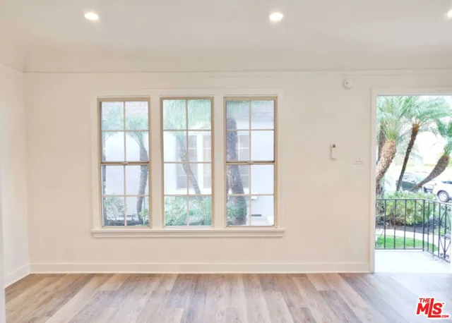 $4,725,000 | 537 North Orange Drive, Los Angeles, CA 90036