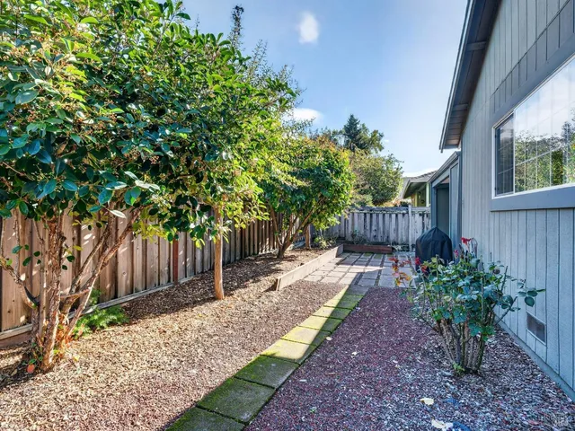 $829,000 | 330 Orchard Street, Healdsburg, CA 95448