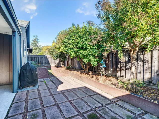 $829,000 | 330 Orchard Street, Healdsburg, CA 95448