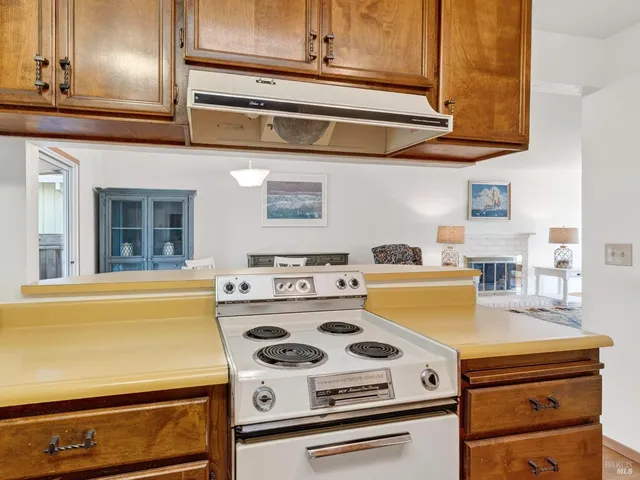 $829,000 | 330 Orchard Street, Healdsburg, CA 95448