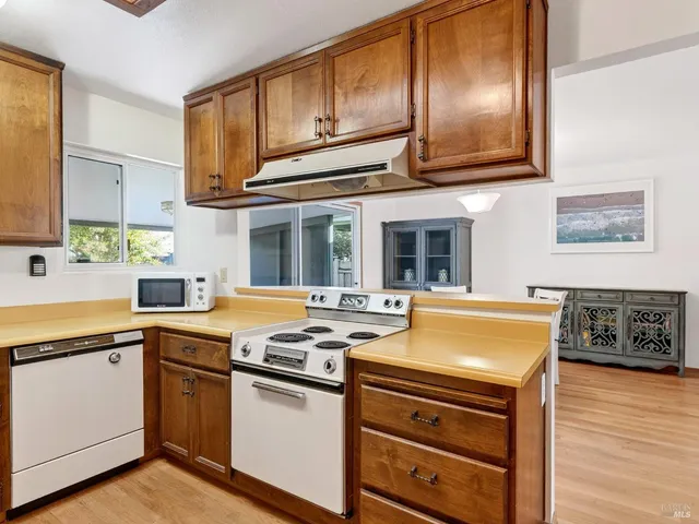 $829,000 | 330 Orchard Street, Healdsburg, CA 95448