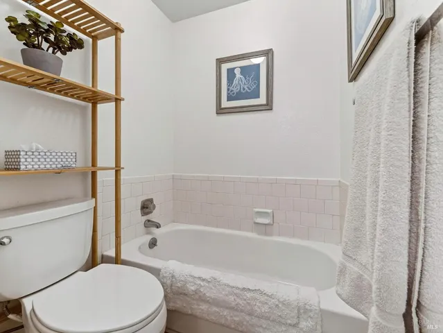 $829,000 | 330 Orchard Street, Healdsburg, CA 95448