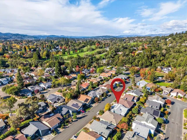 $829,000 | 330 Orchard Street, Healdsburg, CA 95448