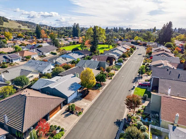 $829,000 | 330 Orchard Street, Healdsburg, CA 95448