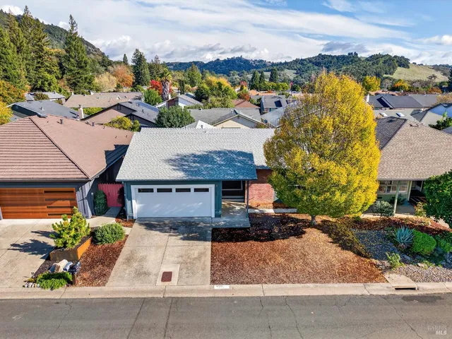 $829,000 | 330 Orchard Street, Healdsburg, CA 95448