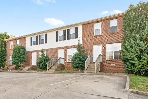 $1,050 | 1880 Waters Edge Drive, Unit D, Clarksville, TN 37043