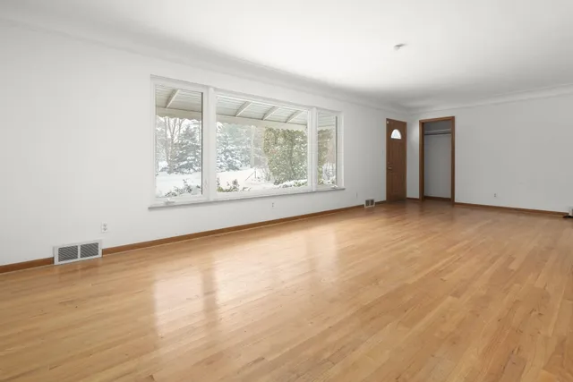 $4,495 | 2740 Judah Road, Lake Orion, MI 48359