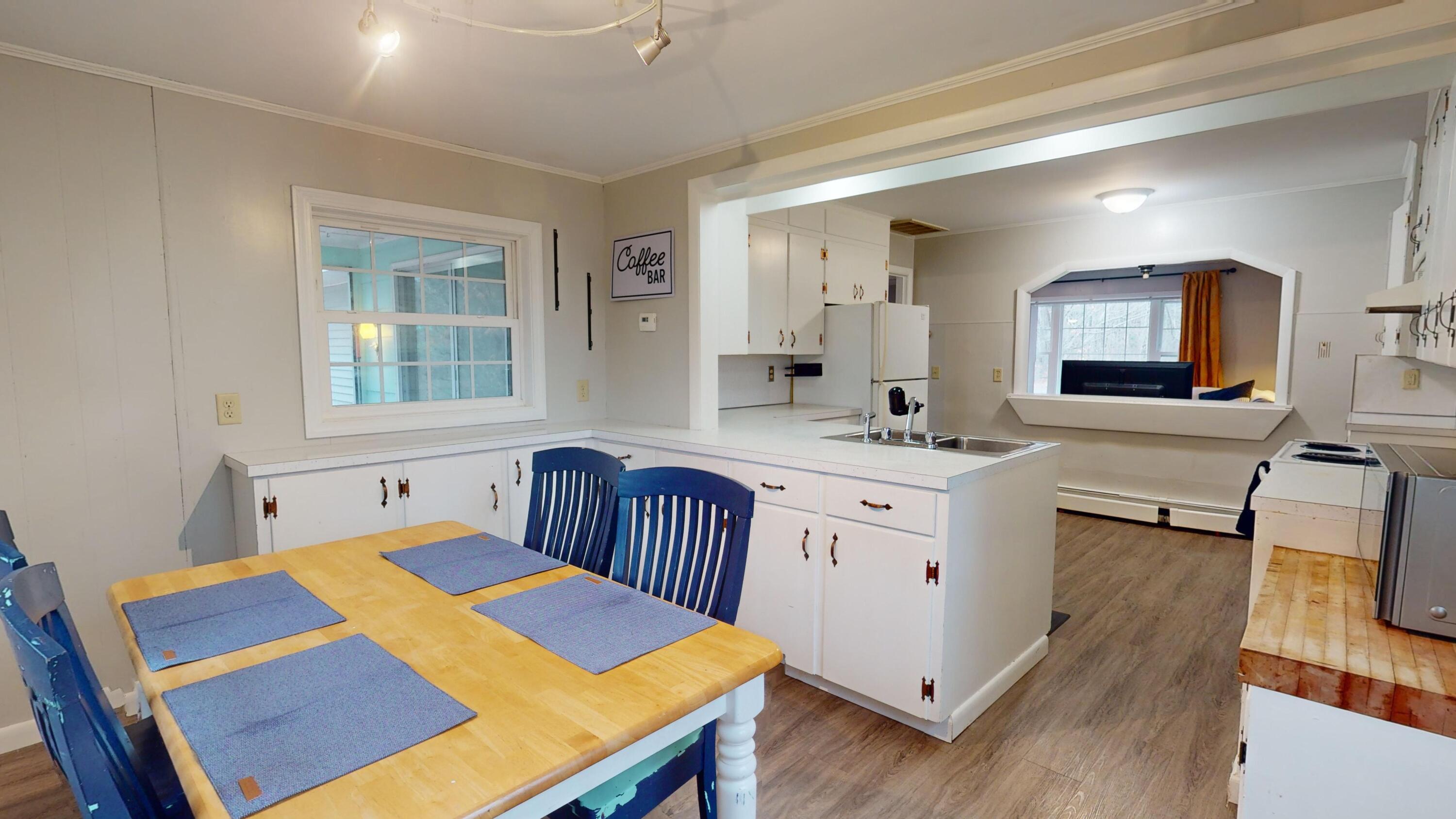 54 Burleigh Road Bangor, ME 04401 - Photo 8 of 46 9