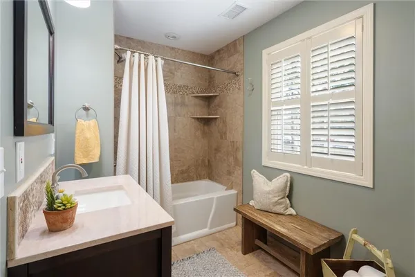 $595,000 | 4900 West 79th Street, Prairie Village, KS 66208