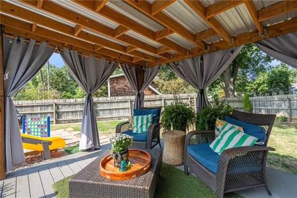 $595,000 | 4900 West 79th Street, Prairie Village, KS 66208