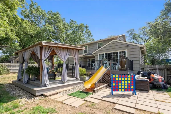 $595,000 | 4900 West 79th Street, Prairie Village, KS 66208