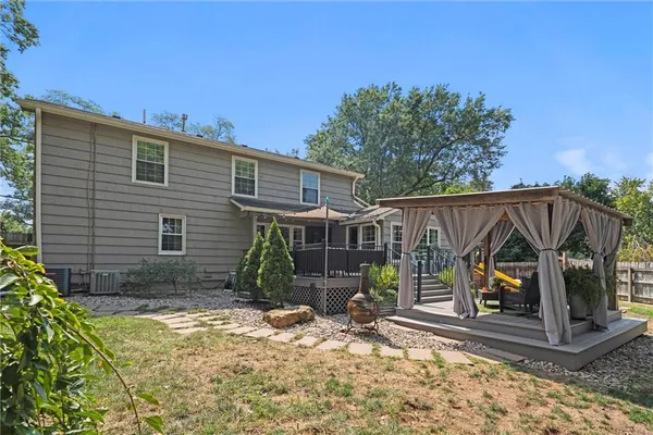 $595,000 | 4900 West 79th Street, Prairie Village, KS 66208