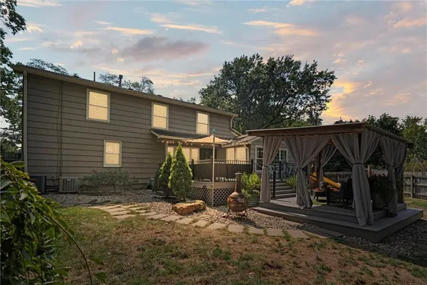$595,000 | 4900 West 79th Street, Prairie Village, KS 66208