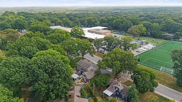 $595,000 | 4900 West 79th Street, Prairie Village, KS 66208