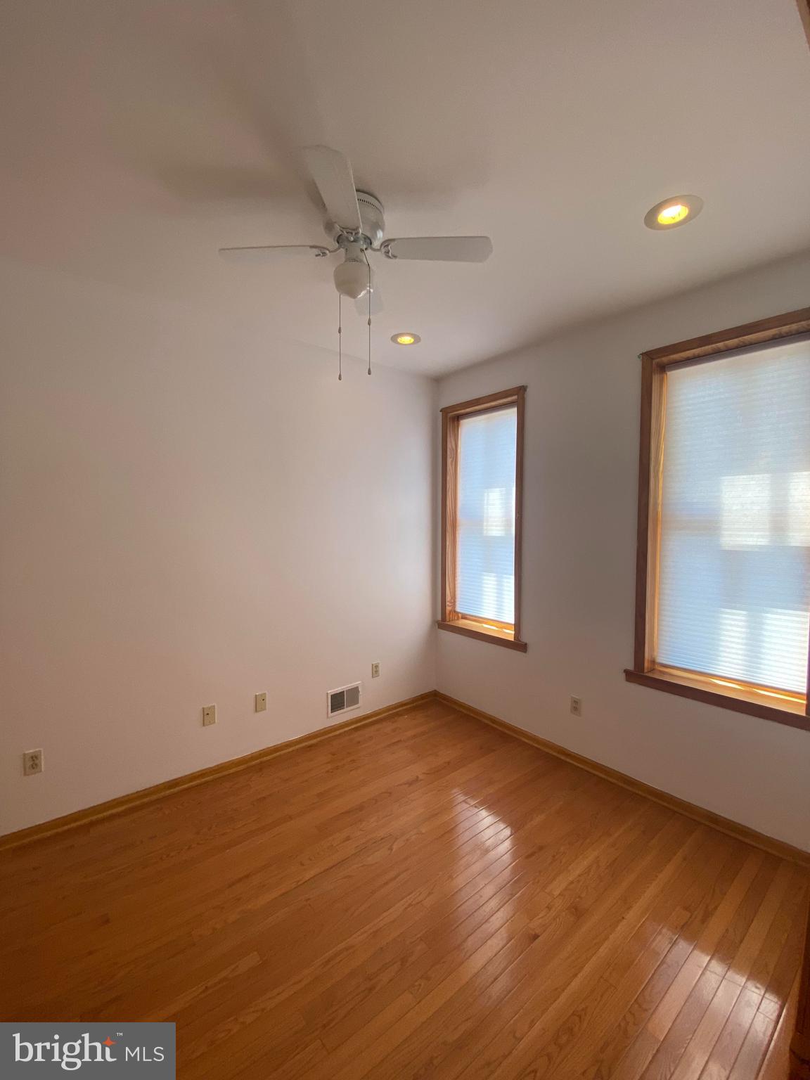 326 Point Street Camden, NJ 08102 - Photo 3 of 23 Gallery Image 3