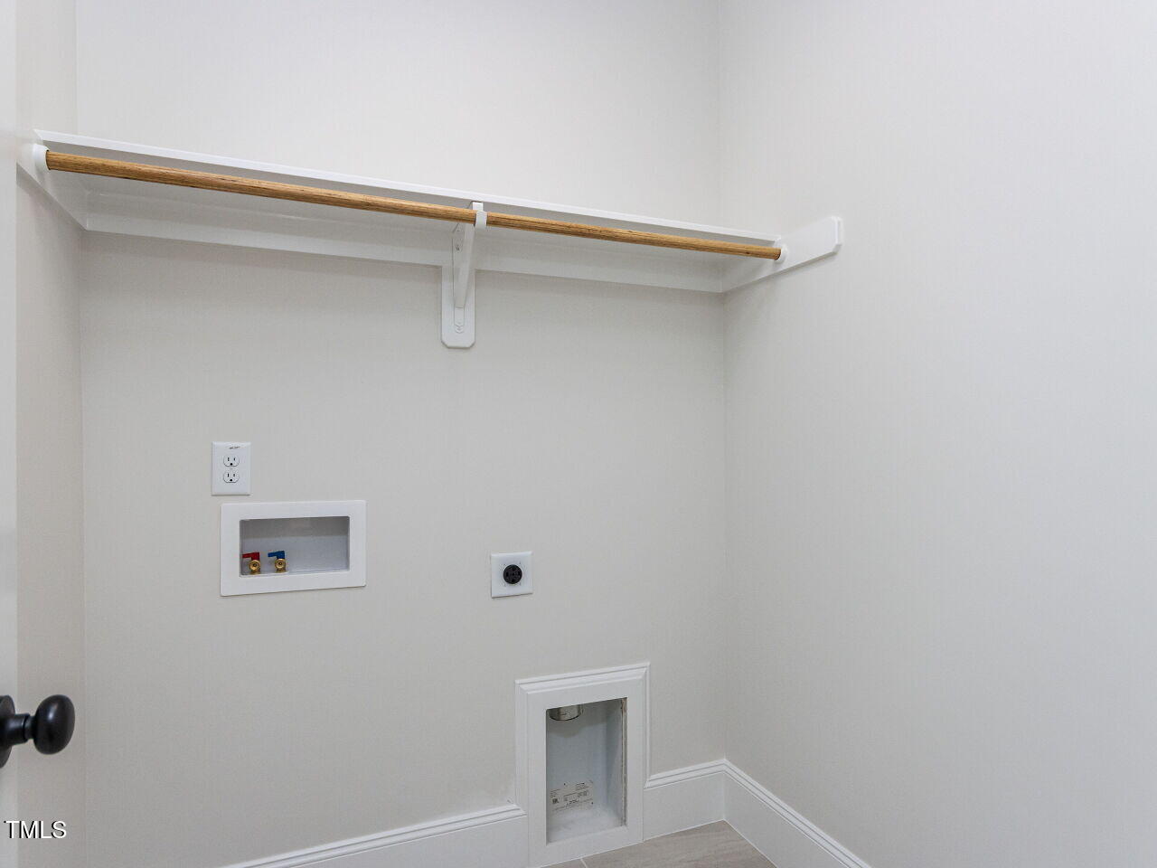 6060 Scalybark Road Durham, NC 27712 - Photo 16 of 34 016-1280x960-laundry-room