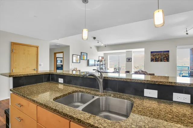 $424,900 | 301 North Neil Street, Unit 708, Champaign, IL 61820