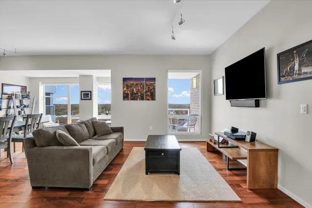 $424,900 | 301 North Neil Street, Unit 708, Champaign, IL 61820