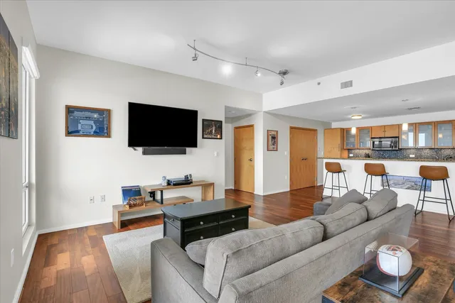 $424,900 | 301 North Neil Street, Unit 708, Champaign, IL 61820