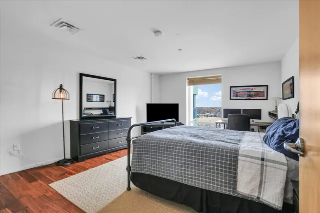 $424,900 | 301 North Neil Street, Unit 708, Champaign, IL 61820