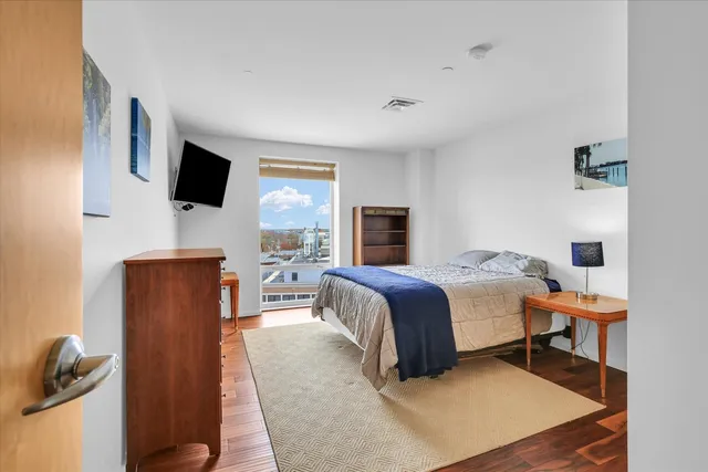 $424,900 | 301 North Neil Street, Unit 708, Champaign, IL 61820