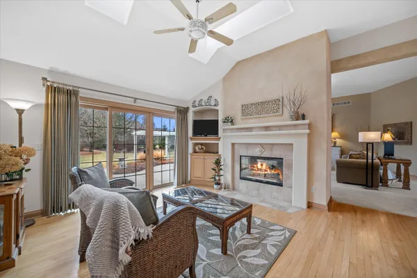 $950,000 | 519 Ponderosa Drive, Hartland, WI 53029