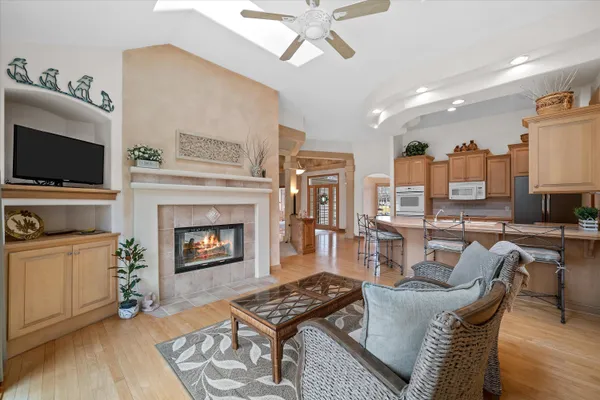 $950,000 | 519 Ponderosa Drive, Hartland, WI 53029