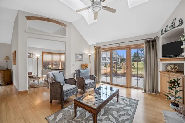 $950,000 | 519 Ponderosa Drive, Hartland, WI 53029