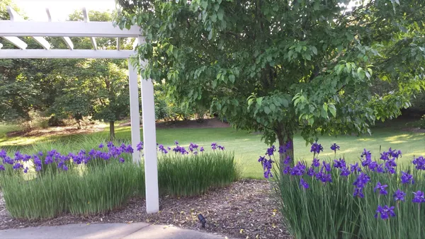 $950,000 | 519 Ponderosa Drive, Hartland, WI 53029