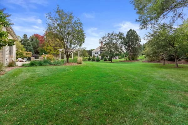 $950,000 | 519 Ponderosa Drive, Hartland, WI 53029