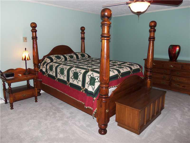 562 Lardintown Road Tarentum, PA 15084 - Photo 14 of 25 Master Bedroom.