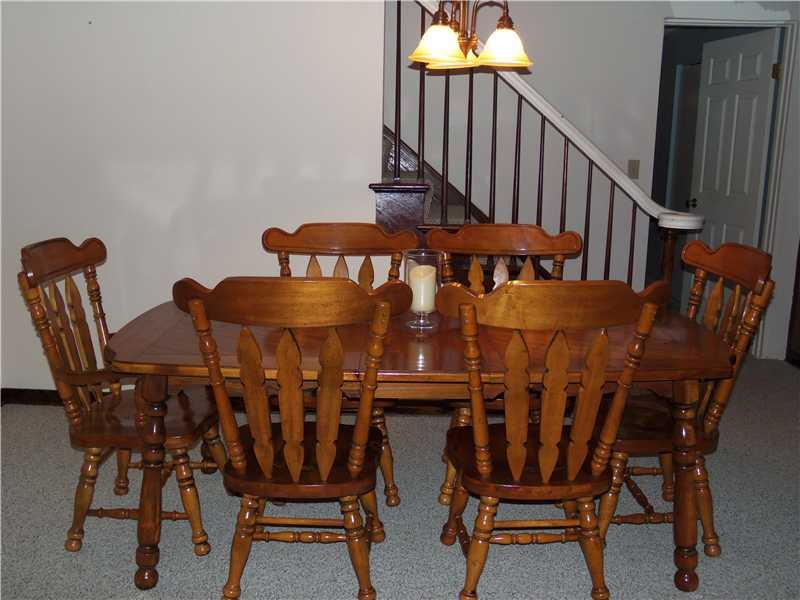 562 Lardintown Road Tarentum, PA 15084 - Photo 7 of 25 Dining Room.