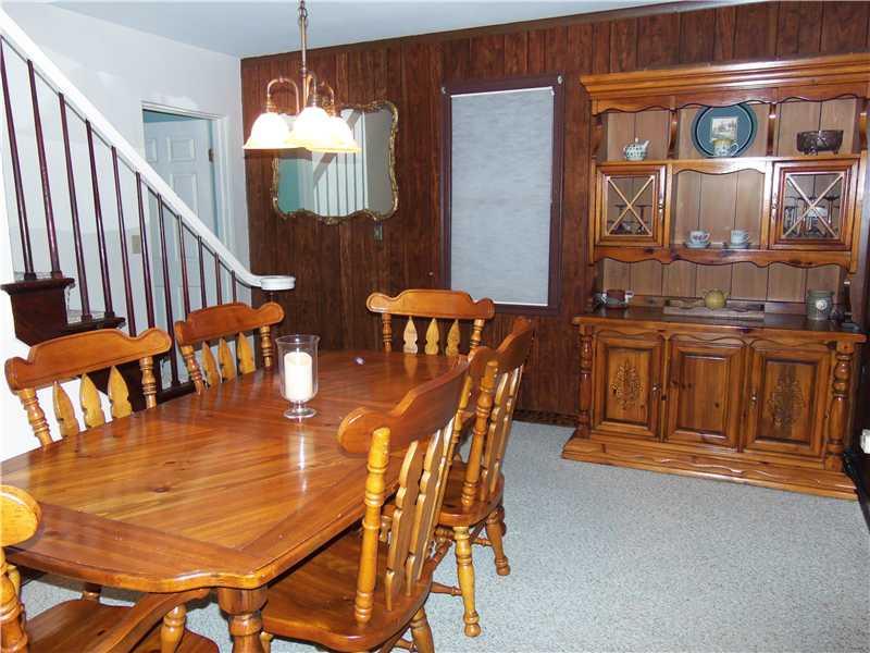 562 Lardintown Road Tarentum, PA 15084 - Photo 8 of 25 Dining Room.